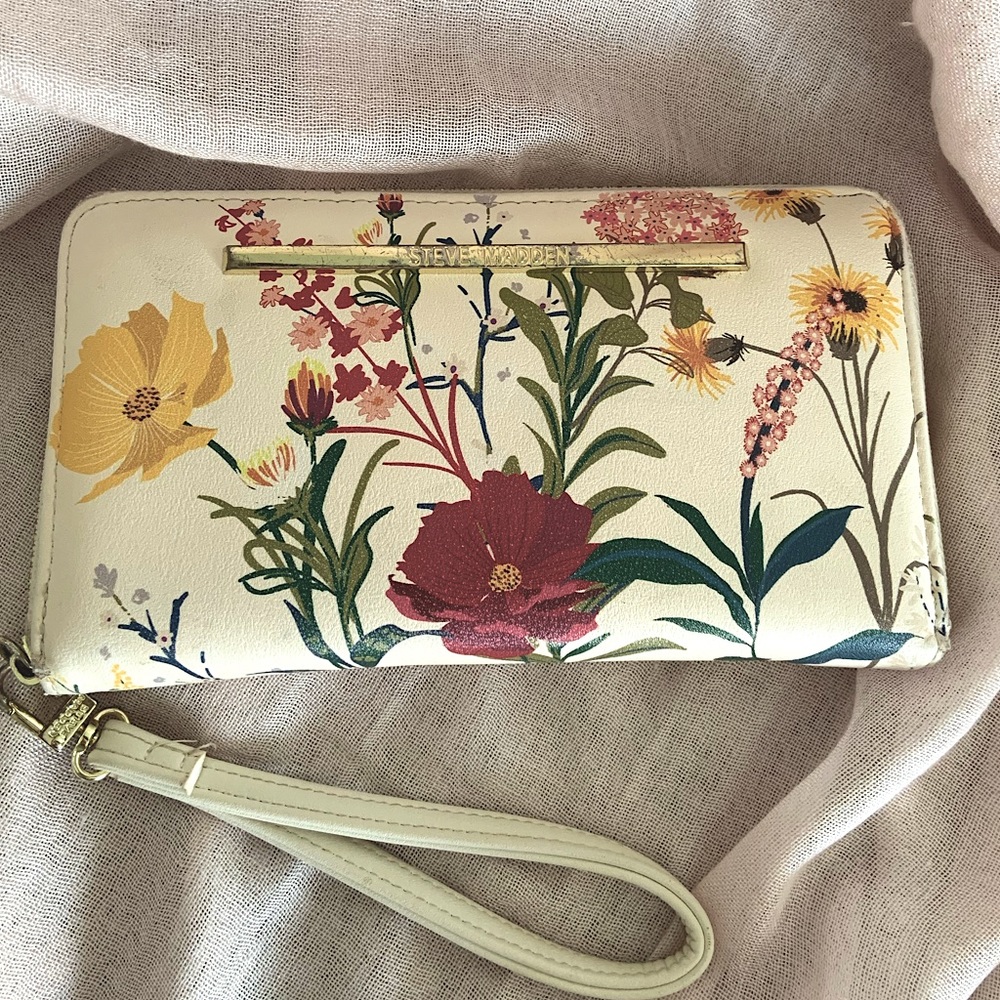 Steve Madden Wallet